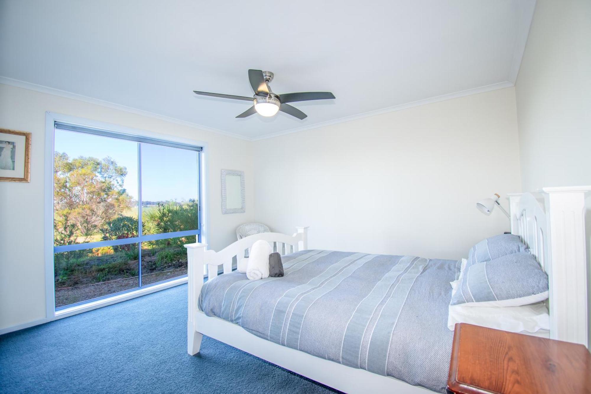 Holiday home Banksia Waters Lakes Entrance