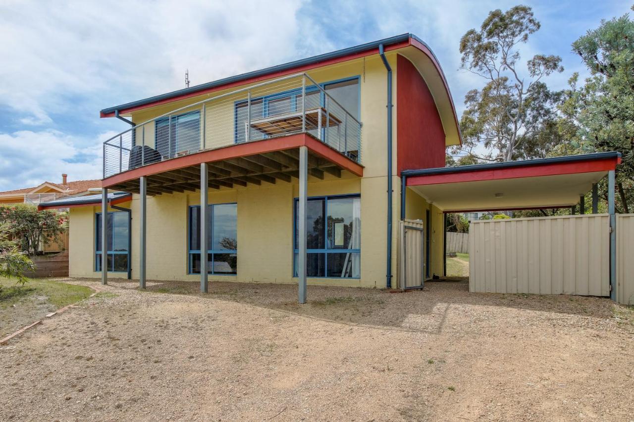 Holiday home Banksia Waters Lakes Entrance