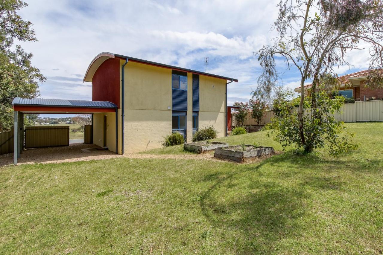 Holiday home Banksia Waters Lakes Entrance