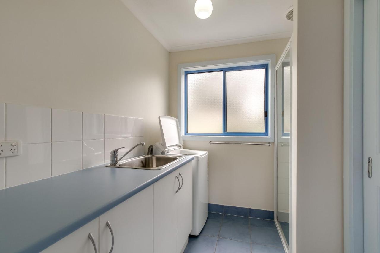 Holiday home Banksia Waters Lakes Entrance